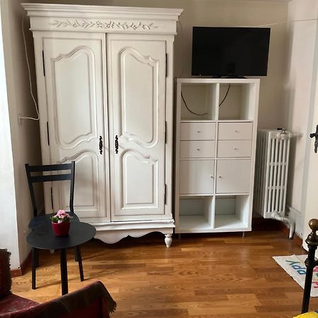 Chambre Papillon Avec Acces Terasse La Neuveville Zewnętrze zdjęcie