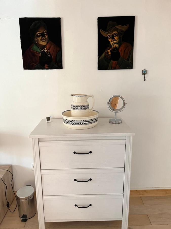 Chambre Papillon Avec Acces Terasse La Neuveville Zewnętrze zdjęcie