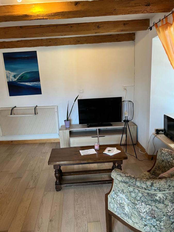 Chambre Papillon Avec Acces Terasse La Neuveville Zewnętrze zdjęcie